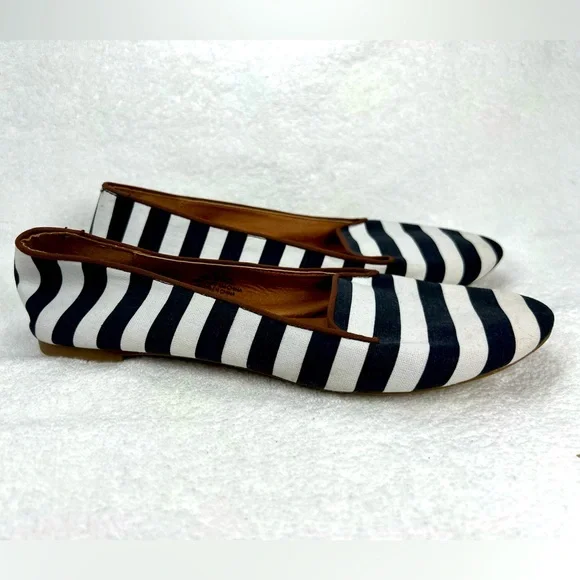 H&M, black and white striped flats - Picture 3 of 4
